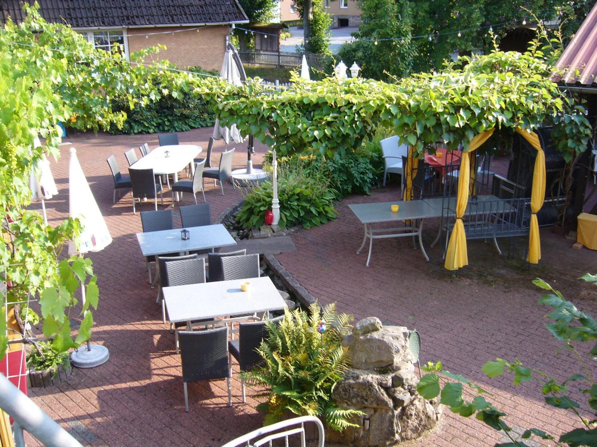 Pension Zur Harburg Hotel Uslar Exterior photo